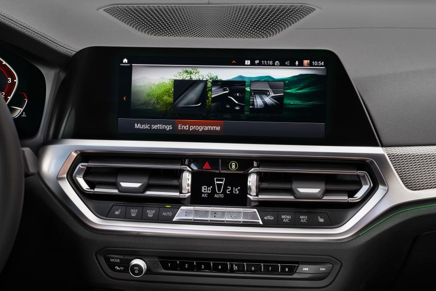 Детали интерьера BMW 330i M Sport (G20) 2019 года  (WW) (фото 262 из 284)